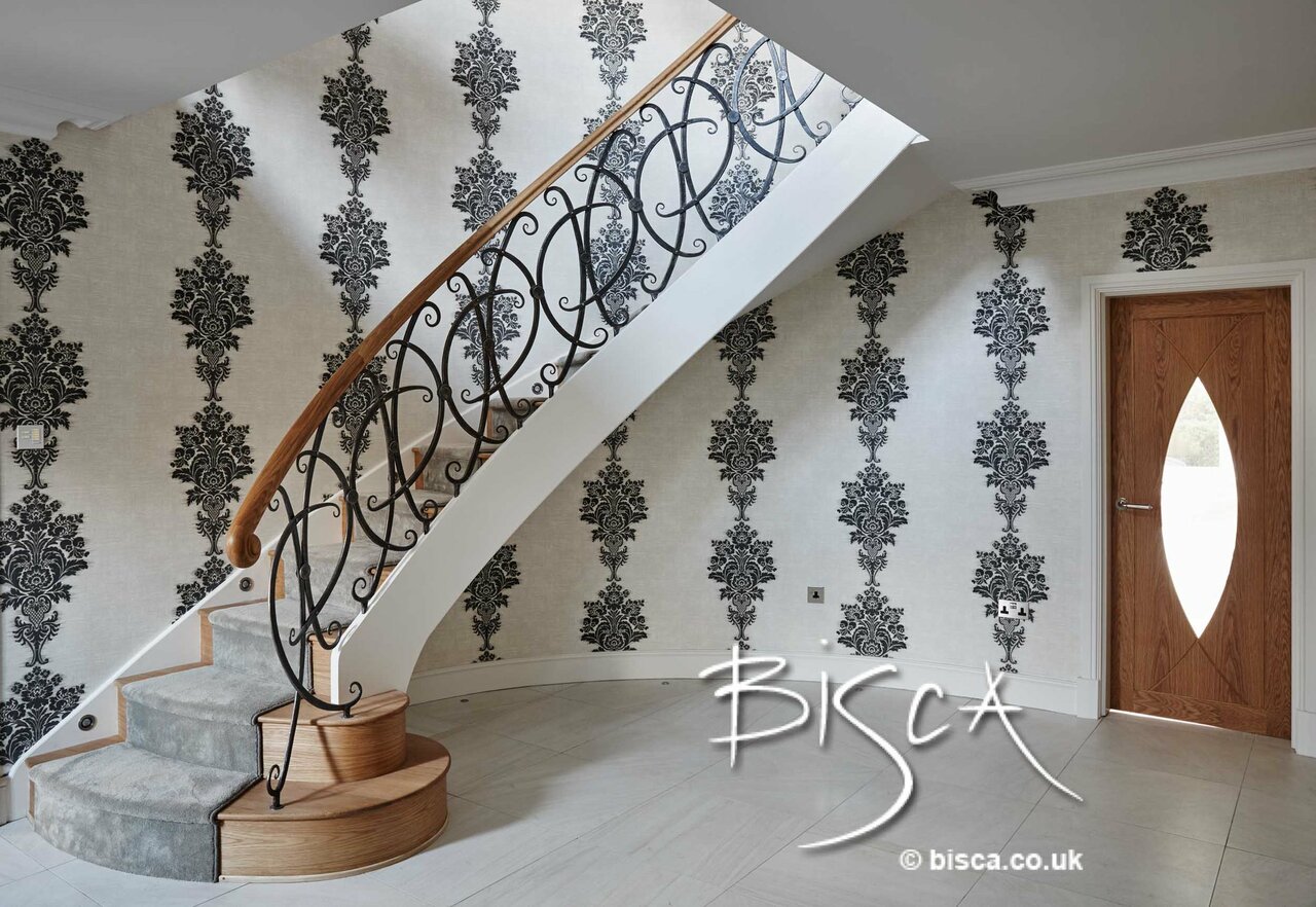 RT @Bisca_Stairs: @MyHomebuilding thanks for including us #balustrades feature - love this #staircase renovation https://t.co/XLIpg8nbLR