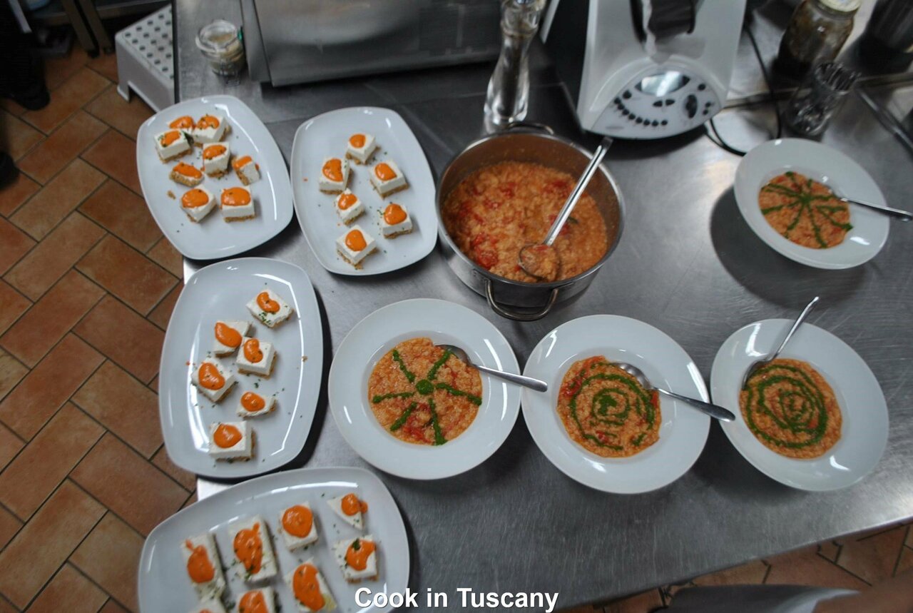 Ready for lunchhttp://www.cookintuscany.com   #tuscany #montefollonico #cookintuscany #Italy #cookingschool https://t.co/piDZHsRtbw