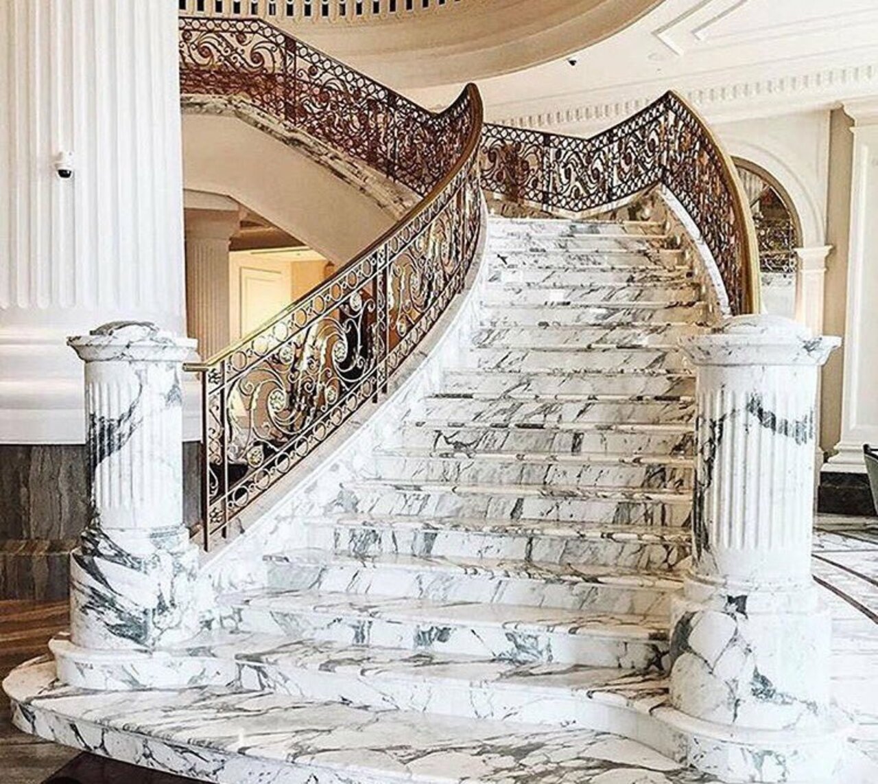 #marble #timeless #staircase #journey #elevate #inspo https://t.co/EpHfo5giOi