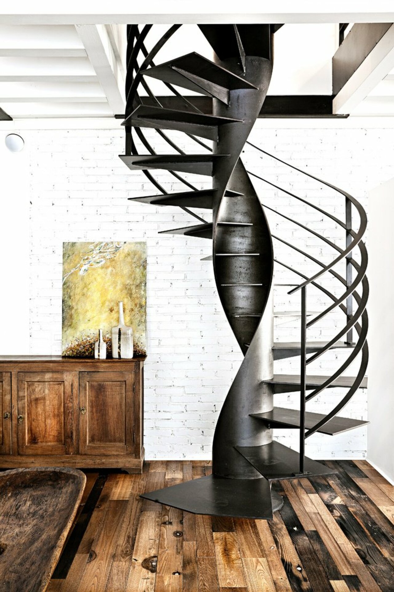 Helical burnished iron Spiral staircase ETIKA by SANDRINI SCALE #staircase #interior:… http://dlvr.it/Lnk92W https://t.co/0yBNo0TgZ4