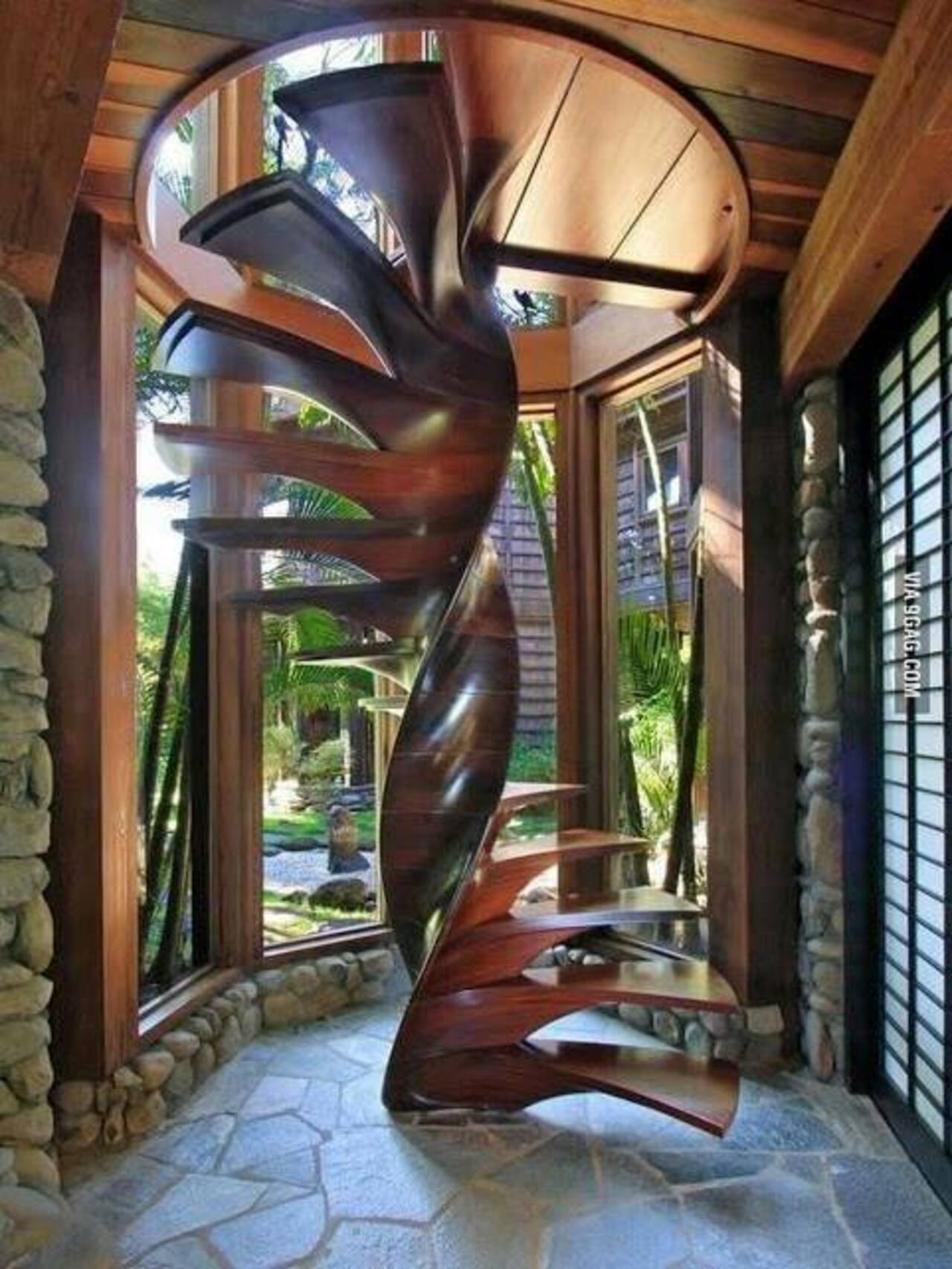 Nice #staircase, needs a handrail though ... https://t.co/pHzfxBeg2J
