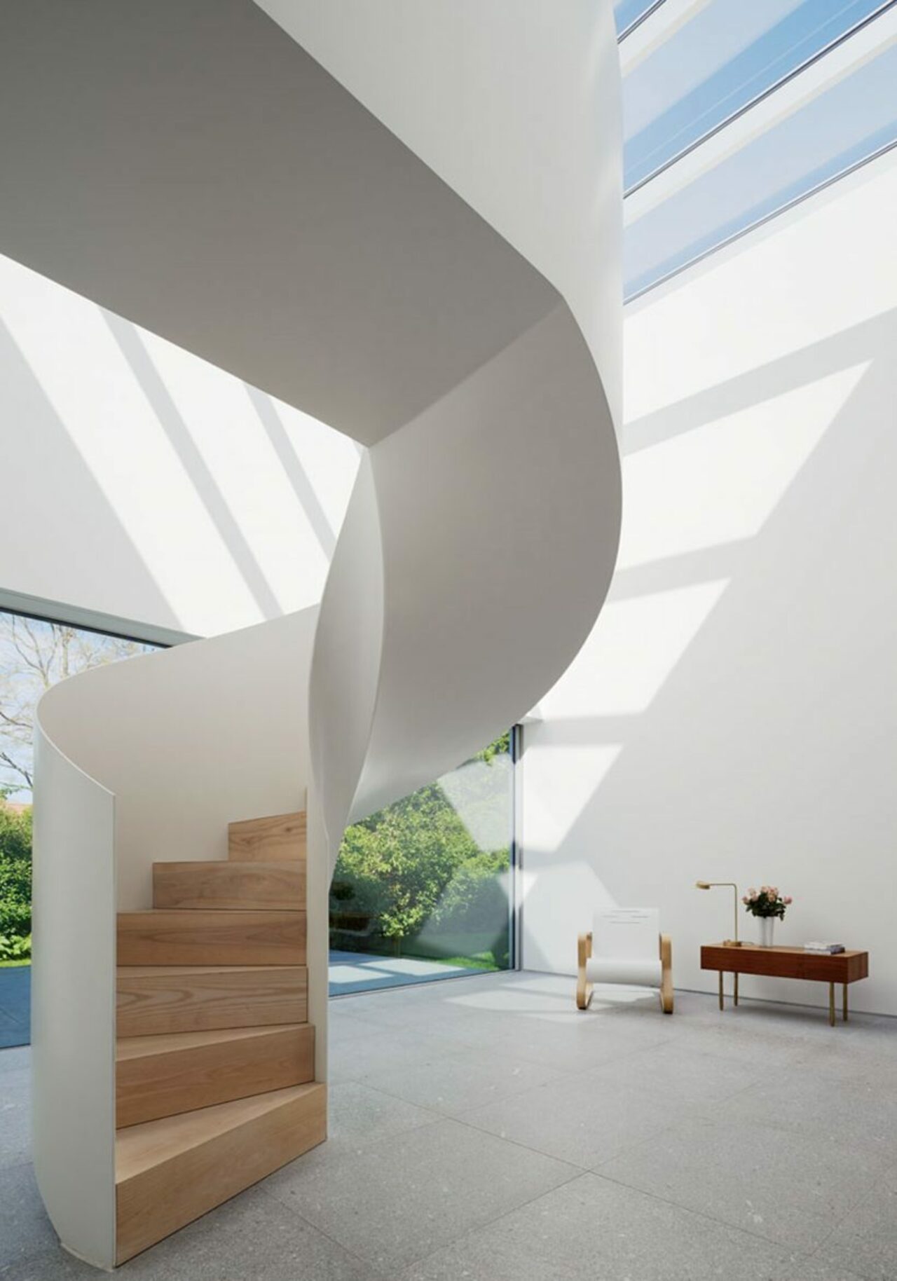 This #minimalist #staircase was designed to inspire! http://buff.ly/2doSZXI https://t.co/XLY7nAQczt