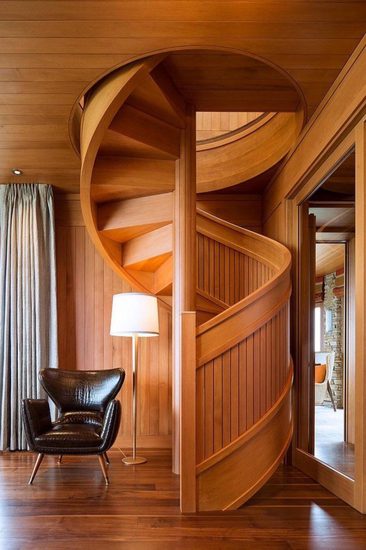 RT https://twitter.com/DesignbyAngela2/status/798006991142600705 WOW! Stunning design! #woodworking #design #interior #ygk #Home #staircase #Spiral #wo… https://t.co/TW3hE06TTl