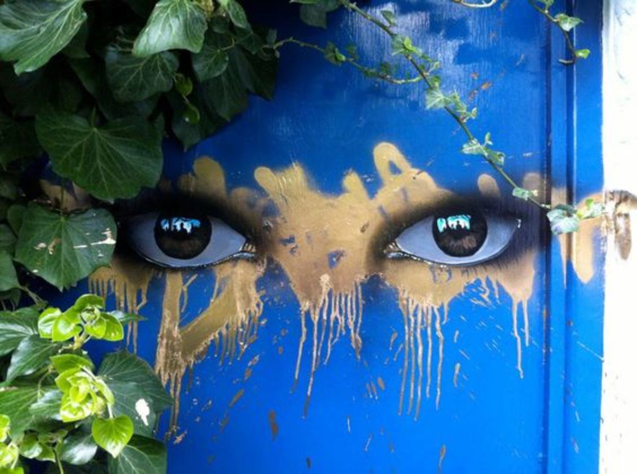 Discover  My Dog Sighs Artworks here's my interview with MyDogSighs https://streetart360.net/2017/08/30/interview-with-my-dog-sighs/#streetart #art #graffiti https://t.co/DKdNuzUBWX